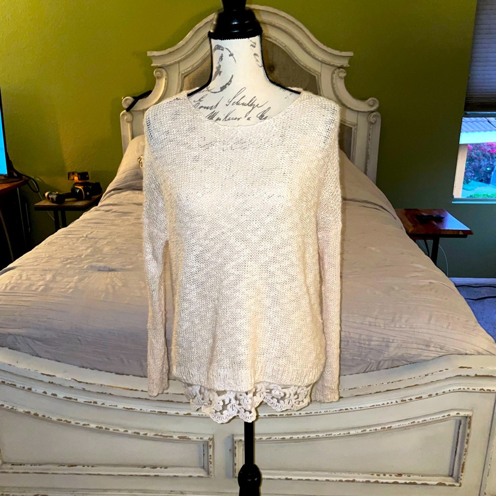 FOREVER21 cream colored “crochet-like” style. Lace edge at the bottom.